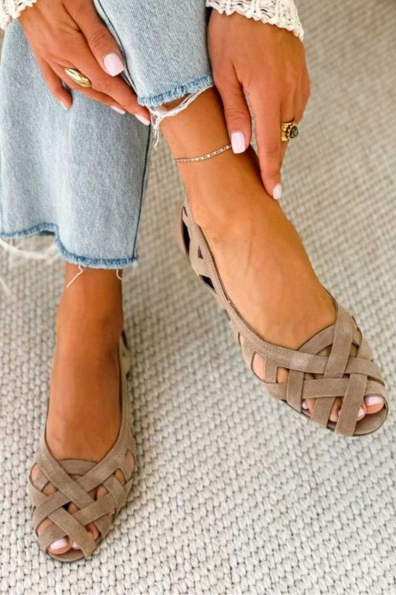 Caterina™ | Woven Crossover Sandals