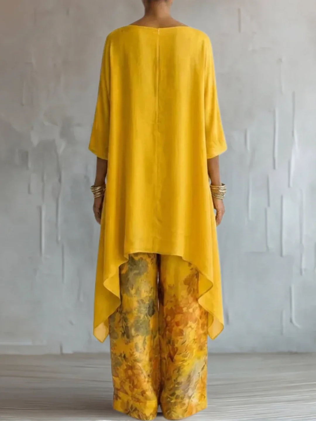 Ginevra | Asymmetrical Fluid Floral Set